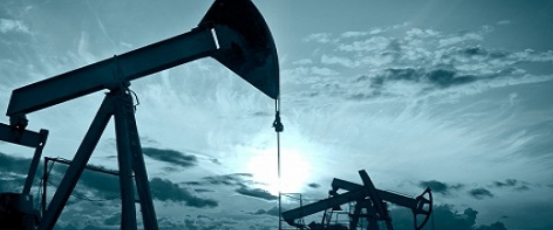 Lo ngại nhu cầu dầu thô giảm trong bối cảnh dịch bệnh được dự báo sắp đạt đỉnh mới và lạm phát Mỹ tăng cao khiến giá xăng dầu hôm nay giảm mạnh