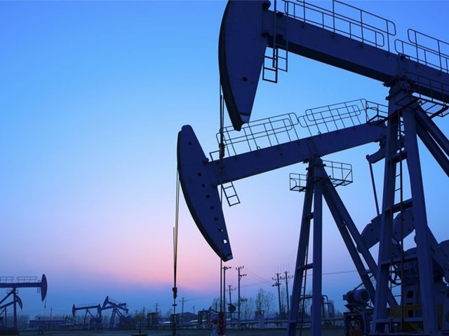 tồn kho dầu thô của Mỹ giảm đẩy Giá dầu thế giới hôm nay 28/7 tăng